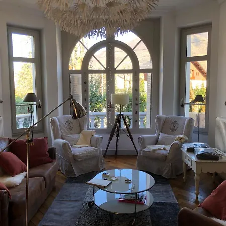 Villa Castel Mt Spacieuse Luchon Vue Montagnes Pyrenees Bagnères-de-Luchon